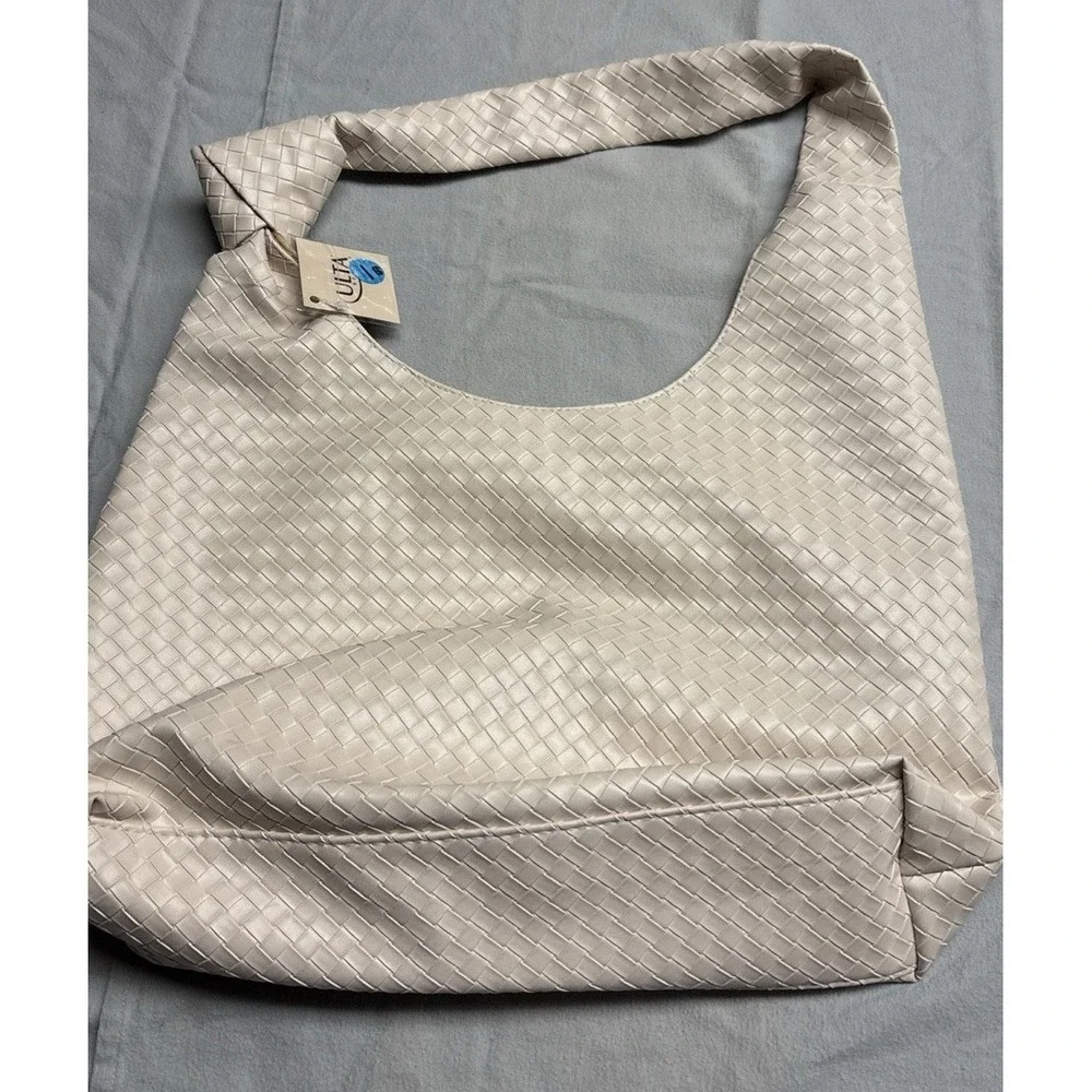 ULTA Beauty Ivory Woven Hobo Shoulder Bag Magnetic Closure Gold Hardware
